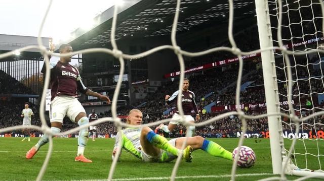 曼城三连败瓜帅难辞其咎，传控战术遇强敌显颓势