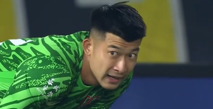 蓉城连遭致命失误0-2落后！古尔芬克尔送大礼，申花或迎争冠转机