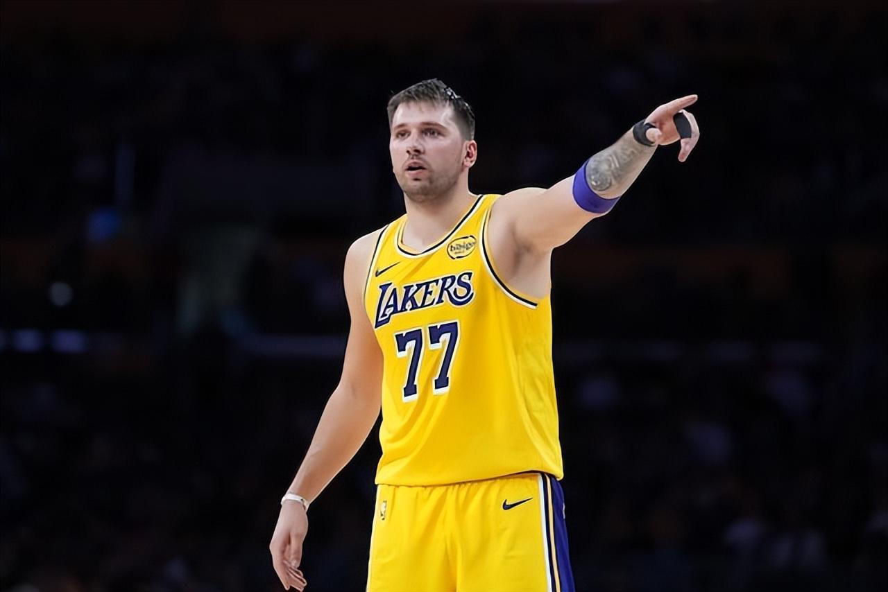 湖人噩耗！东契奇因伤缺席对阵国王 复出时间待定