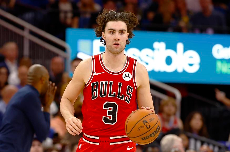 公牛逆袭东部第二，2500万年薪锁定核心，这波操作太值了