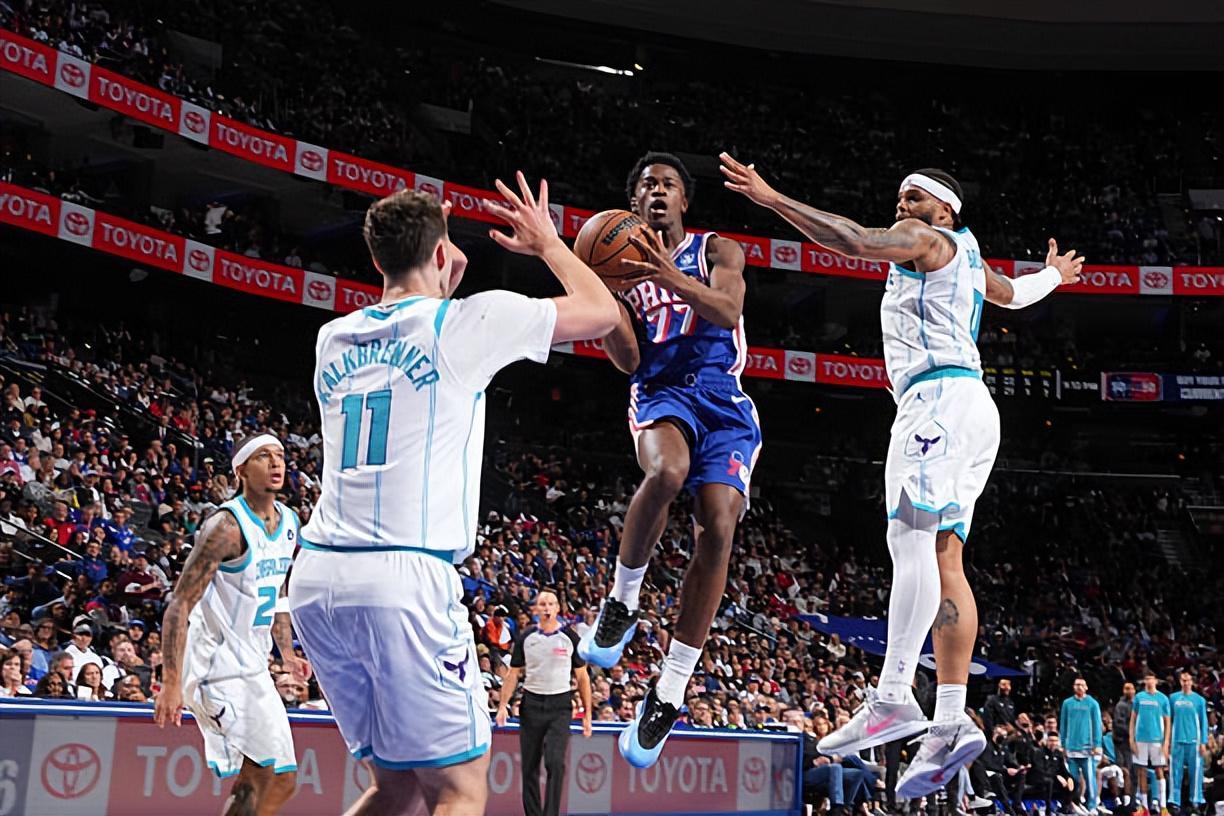 76人探花VJ-埃奇库姆攻防俱佳，最佳新秀热门人选