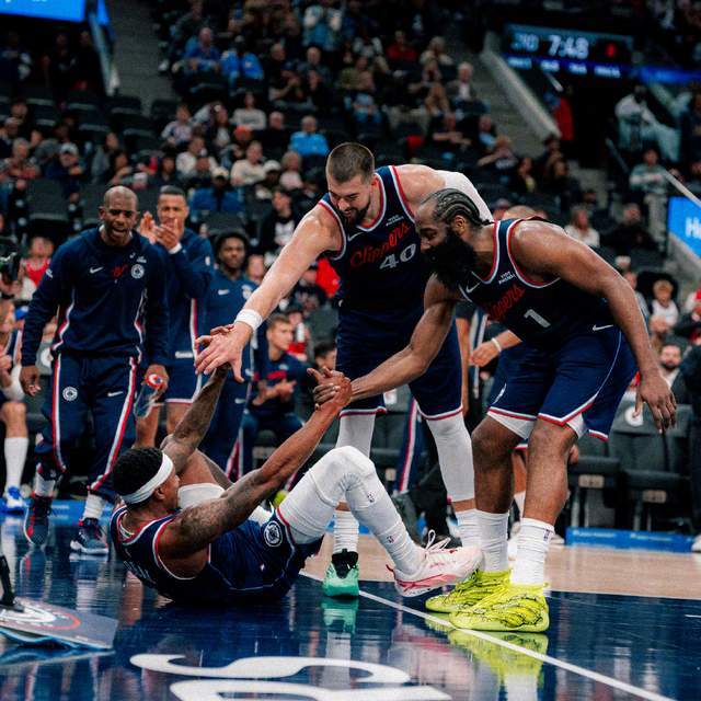 快船伤情更新：比尔出战存疑，哈登火热状态引领冲击两连胜