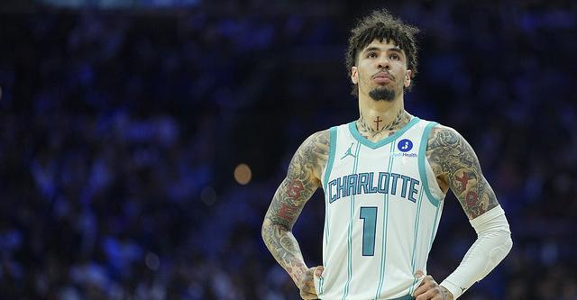 黄蜂主帅盛赞三球：防守端表现激活全队能量