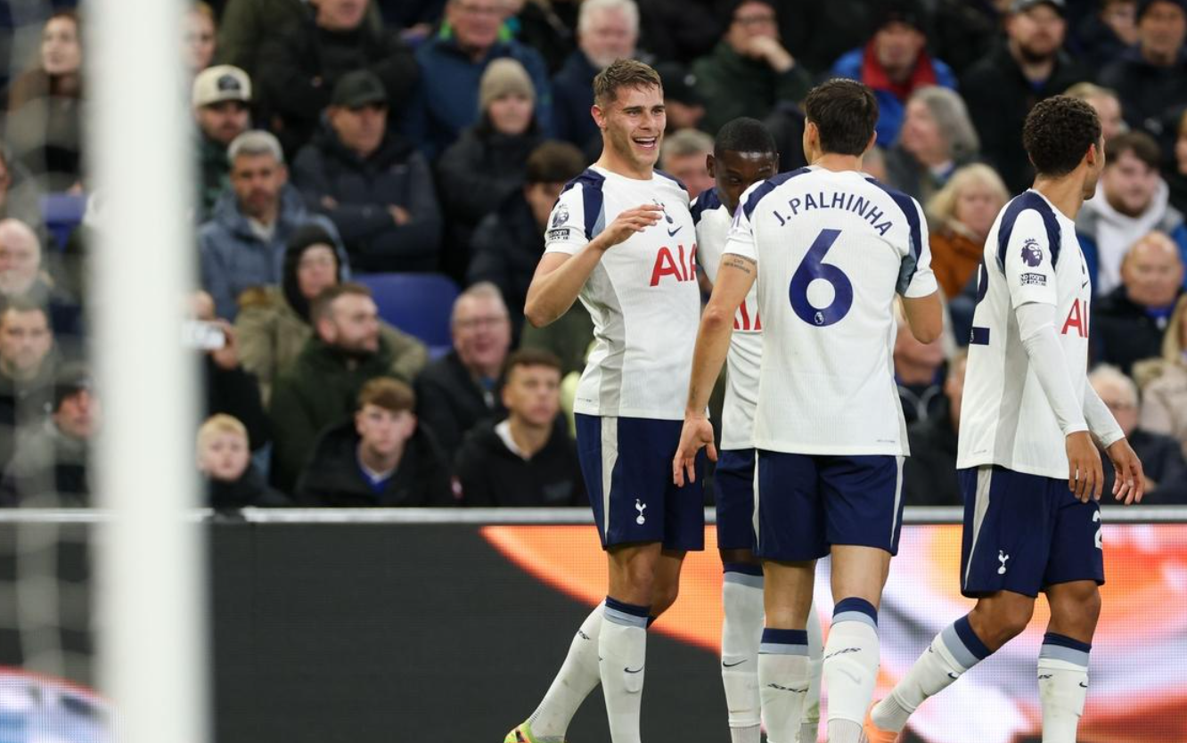 英超焦点战：弗兰克率热刺3-0完胜埃弗顿，范德芬梅开二度助队冲进欧冠区