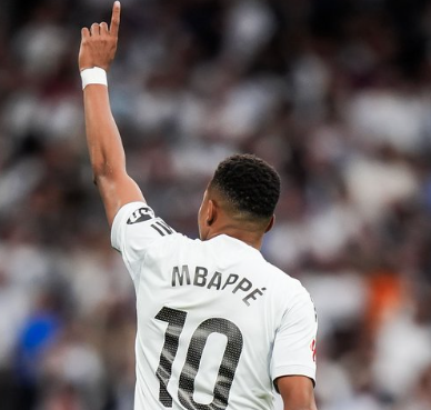 姆巴佩皇马生涯四度失点，国家德比再现飞点尴尬