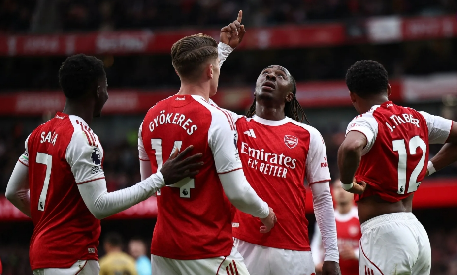 埃泽战水晶宫数据解析：独进关键球，传球成功率亮眼