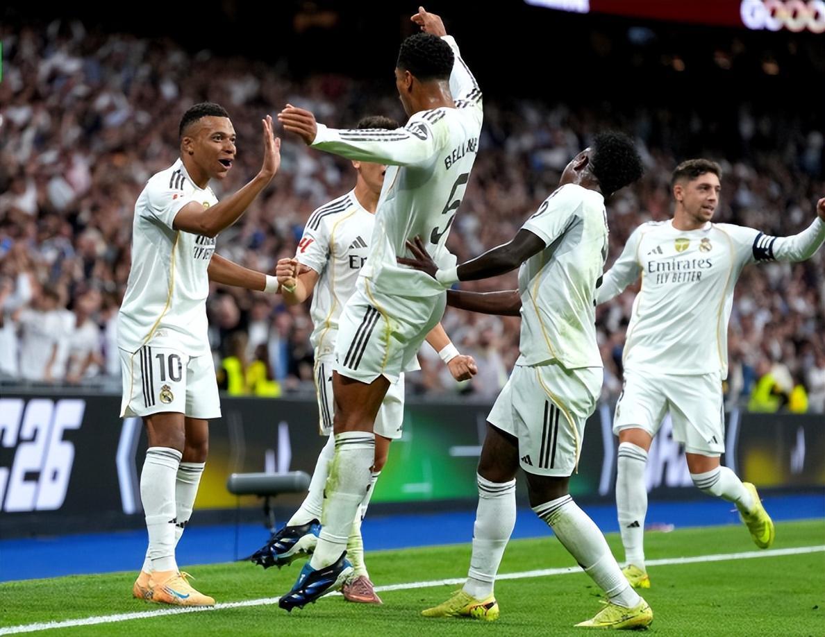 皇马2:1复仇巴萨！贝林厄姆传射建功，姆巴佩点球被扑仍破门