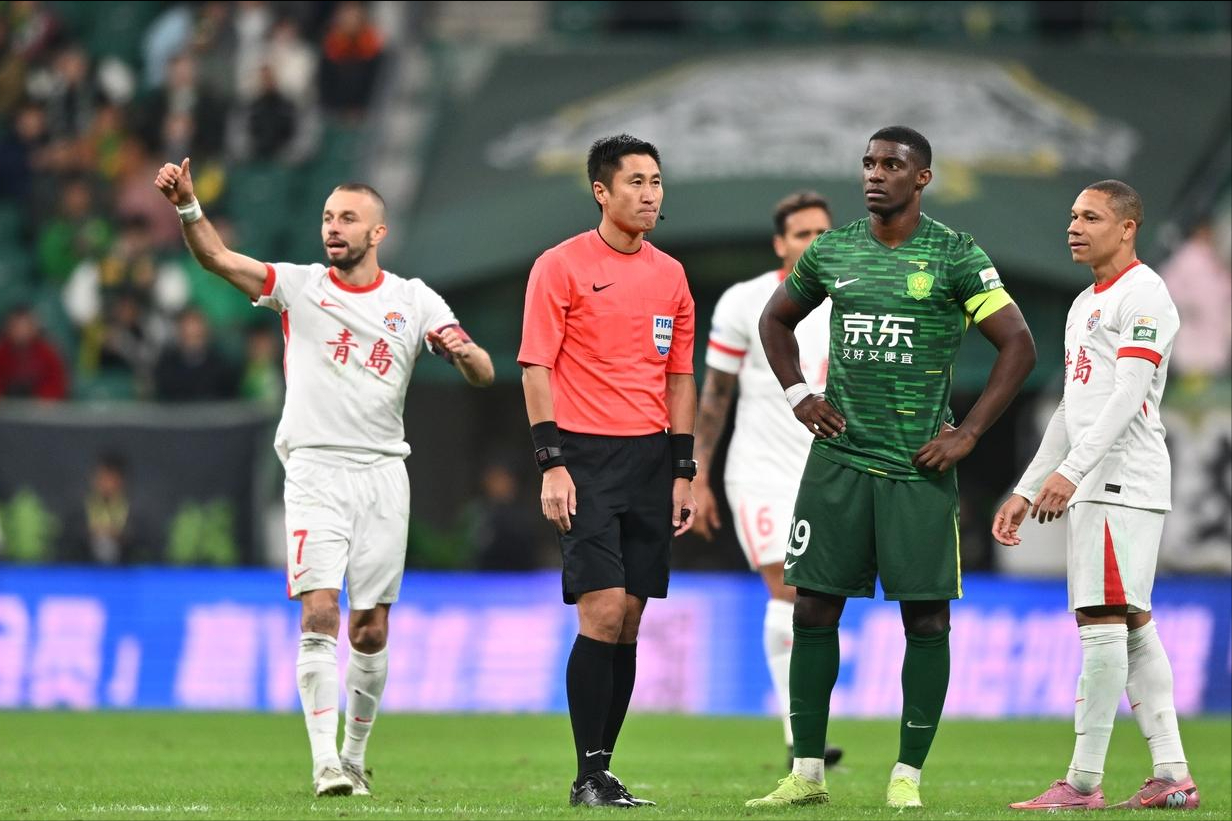 中超爆冷！倒数第一青岛海牛4-2逆转国安，送对手两连败