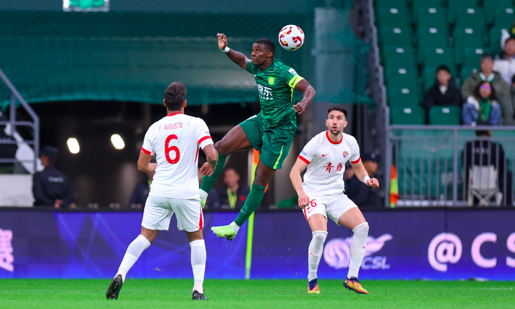 中超惊天逆转：北京国安2-4负青岛海牛，倒数第一成功保级