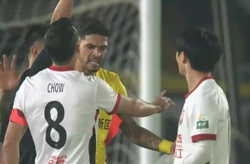 0-1！成都蓉城客场低迷，外援梦游送致命失误，争冠形势告急