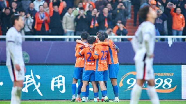 中超争冠变局：海港失利，蓉城申花错失良机，前三名集体刹车