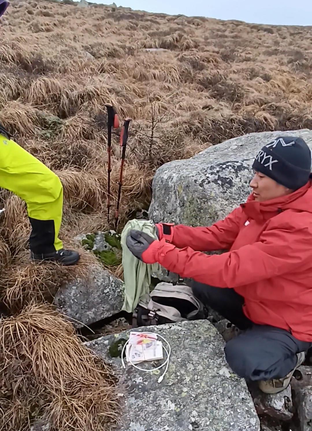 18岁少年鳌太线失联超10天 搜救队再次进山，展开第二轮搜救