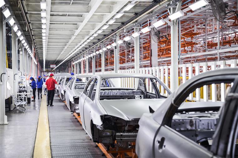 美国车企拆解小米SU7后评价：技术优秀但中国模式难复制