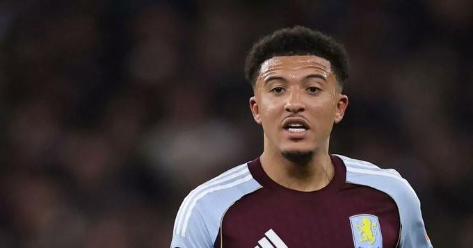 邮报爆料：桑乔对阵曼城被提前换下，场边愤怒离场引热议