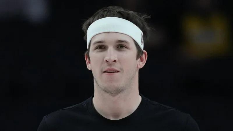 湖人127-120力克国王：里弗斯艾顿双核闪耀，斯玛特成关键奇兵