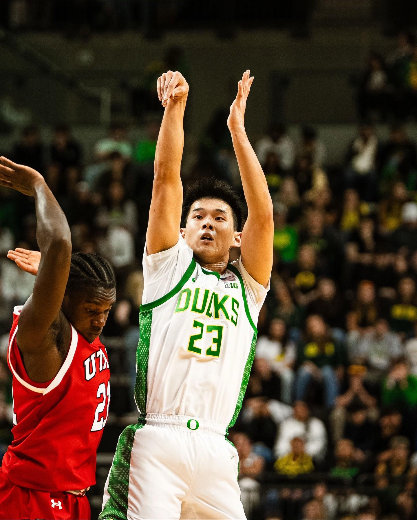 NCAA赛场新星：俄勒冈大学盛赞林葳首秀稳健表现