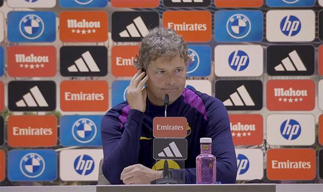 巴萨助教谈亚马尔：伯纳乌氛围影响其发挥，年轻球员需成长