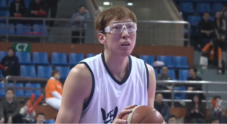 四川全运男篮34分大胜中国台湾球队 周琦孙铭徽双双两双