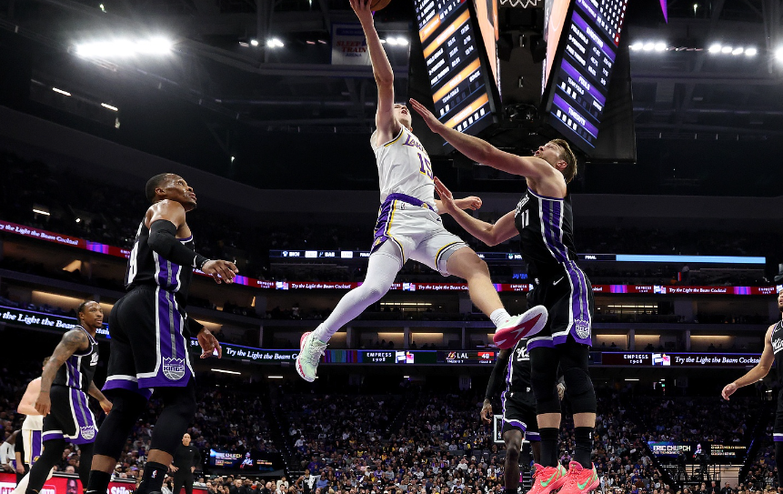 湖人127-120力克国王：球员表现评级，3人满分闪耀