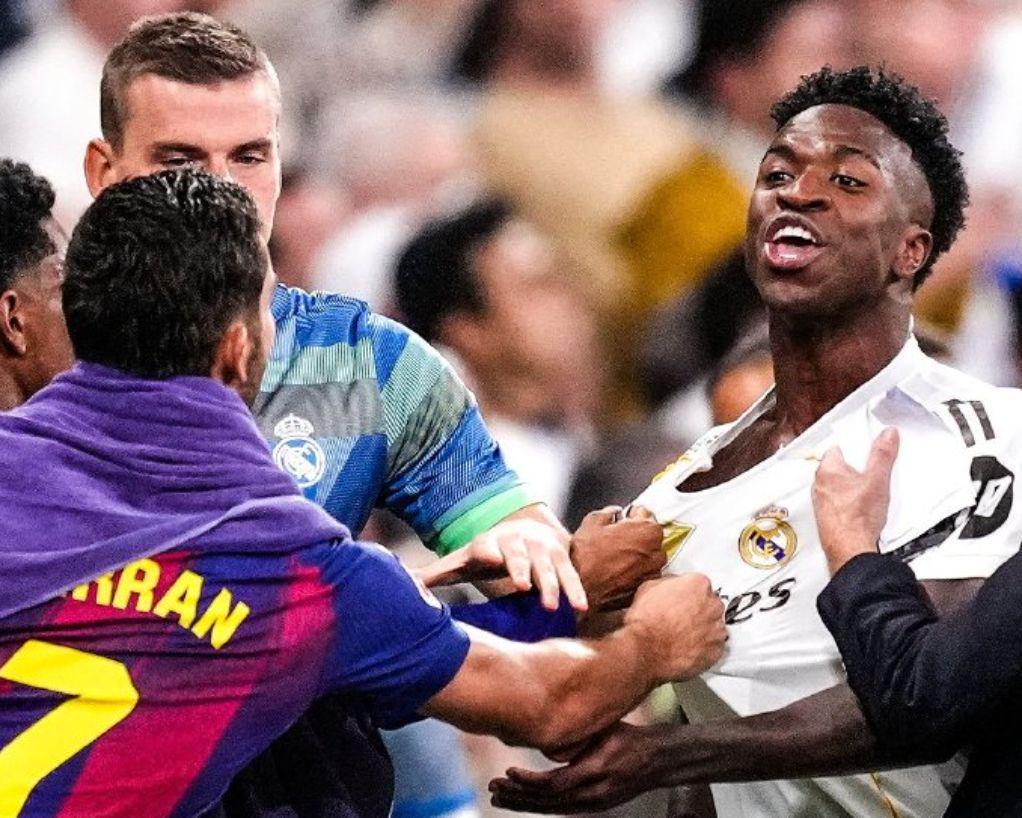 皇马2-1胜巴萨！国家德比1红6黄30人冲突 亚马尔挑衅后溜走