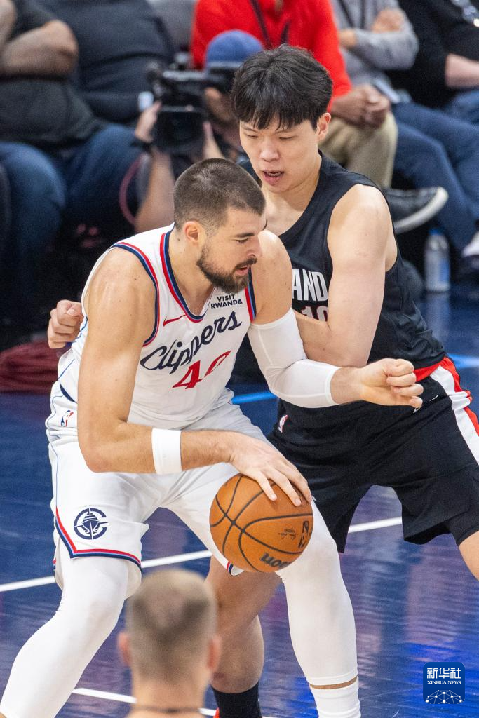 场均登场不足5分钟，杨瀚森面临新秀挑战