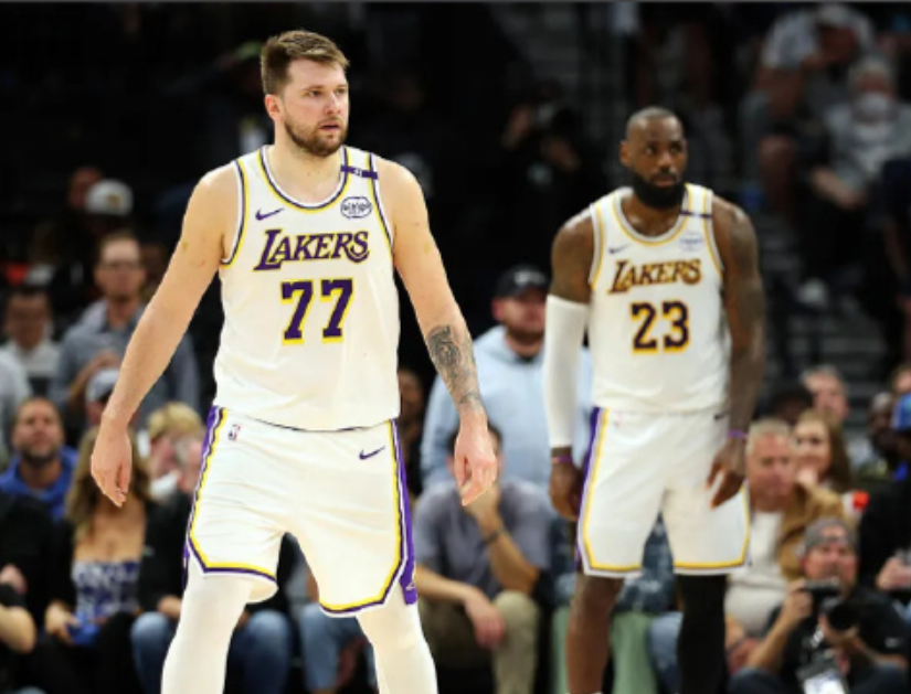 威少18分6板难救主，湖人逆转国王！里夫斯51分创生涯新高引热议
