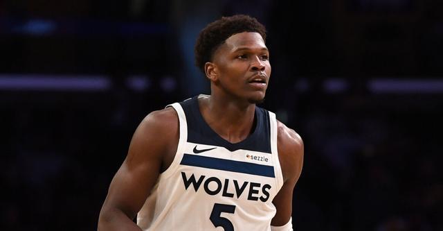 森林狼官宣：爱德华兹右腿筋紧张 今日对阵步行者缺阵