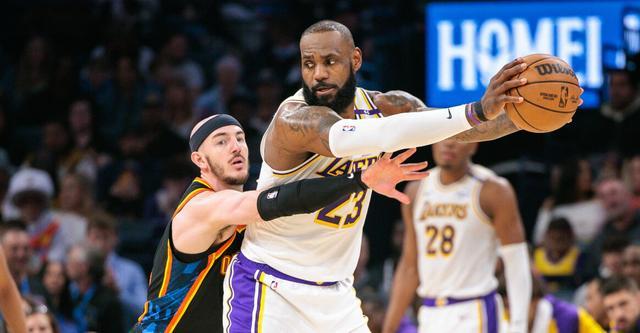 詹姆斯力挺卡鲁索：争冠球队不可或缺的冠军拼图