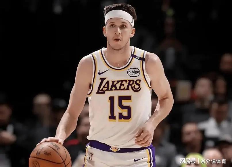 湖人狂胜国王：里弗斯51分创生涯新高，艾顿爆发引热议