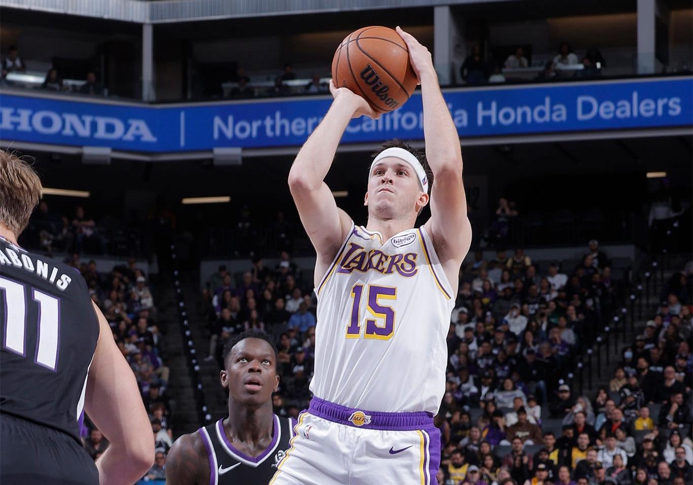 轰51+11+9！里夫斯创6大纪录，湖人第三巨头崛起引热议