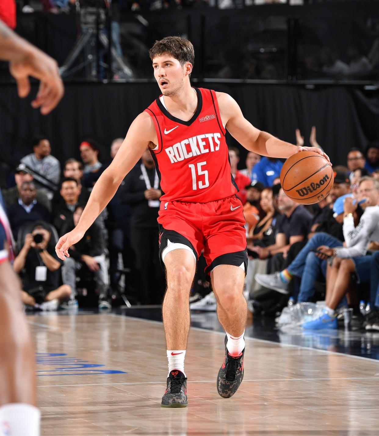 火箭队700万签卡佩拉成败笔？错失保罗，控卫荒何时解