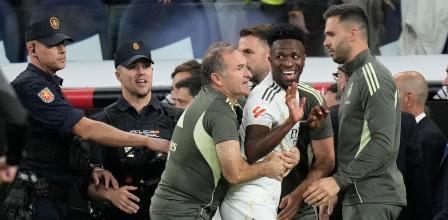 维尼修斯西班牙国家德比冲突升级：与多名巴萨球员起争执