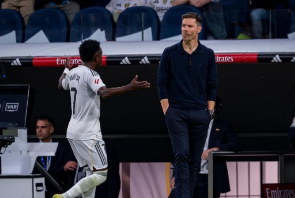 皇马名宿怒批维尼修斯：不尊重教练队友，行为失当应受罚