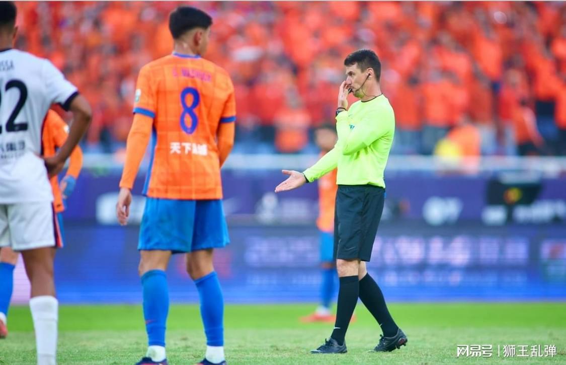 泰山队外籍裁判执法下的胜利：本土裁判信任危机何时解？