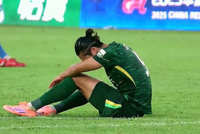 北京国安2比4惨败海牛 工体球迷倒戈揭俱乐部生存危机