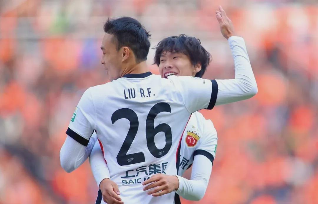 中超争冠三强集体失利，火神杯归属悬念重重