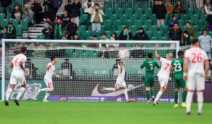 体坛周报副主编马德兴怒批：北京国安2-4负青岛或涉假球