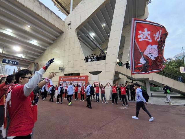 快乐足球密码揭晓！达州川汉子5球大胜广安板楯蛮｜川超日记