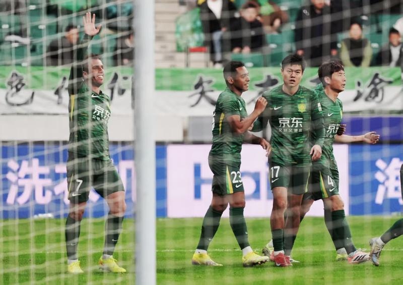 国安主场惨败保级队 连送温暖难逃低谷困境