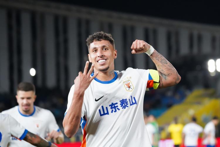 韩鹏率泰山9轮不败阻击海港，转战全运会冲击U20金牌