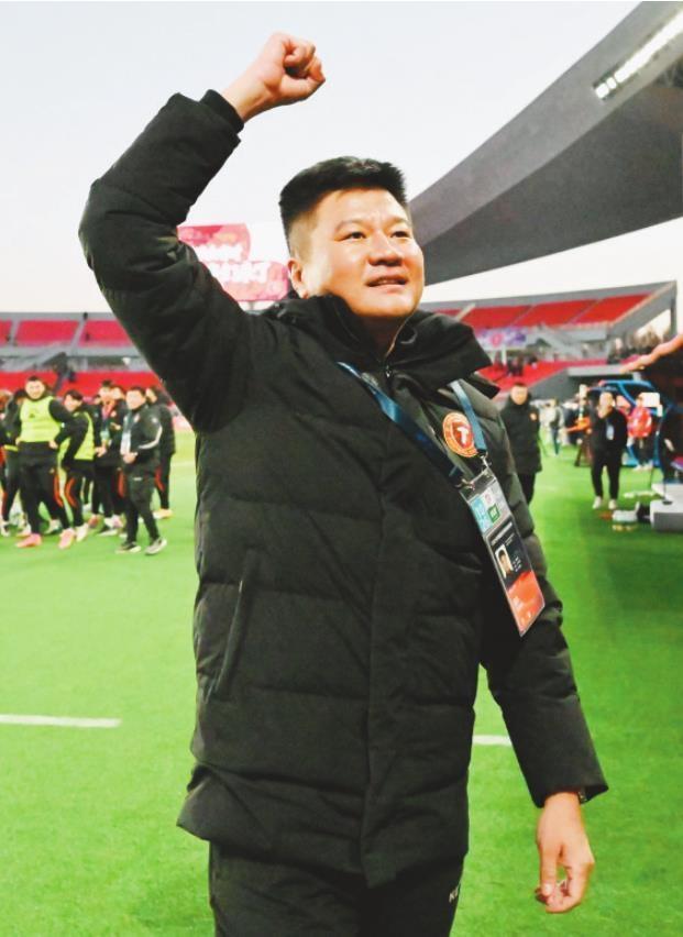 李金羽：辽宁铁人队中甲夺冠，胜利献给家乡人民