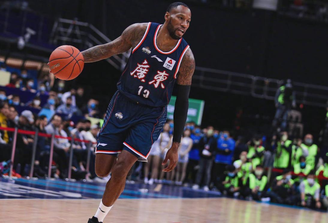 广东三冠功臣威姆斯或退役，39岁老将难寻CBA新合同