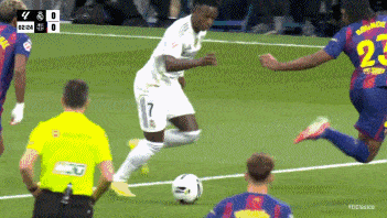 虎头蛇尾的国家德比：VAR与巨星对决的意外剧本