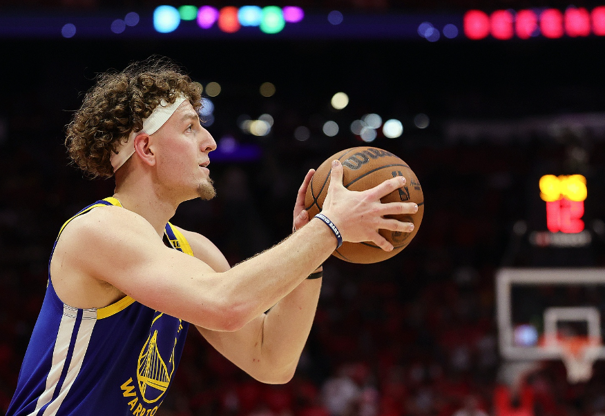 勇士131-118胜灰熊：三少崛起成亮点，理查德潜力显现，两将表现低迷