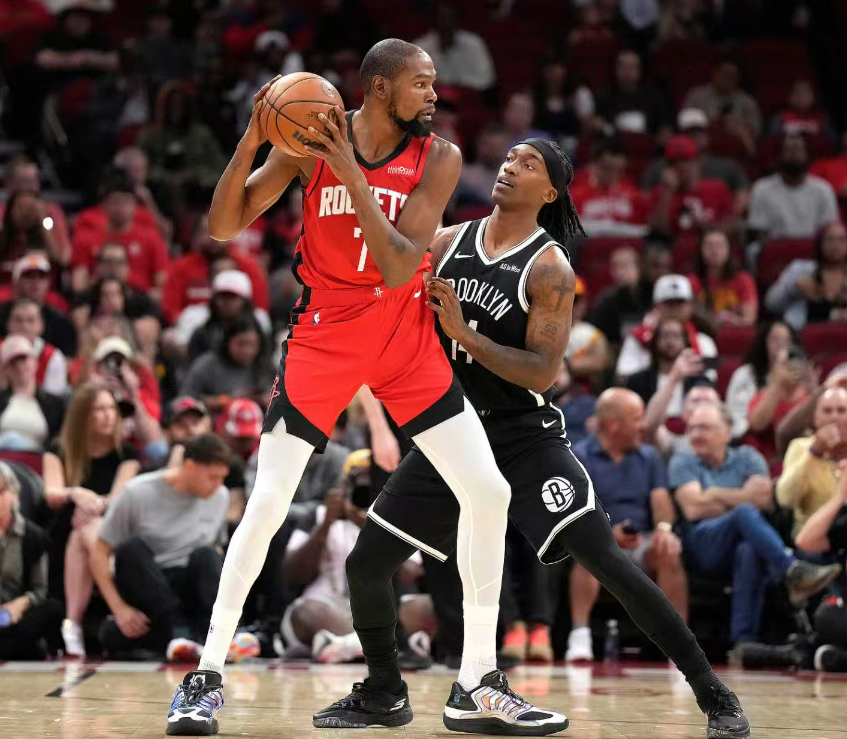 NBA常规赛：火箭7人得分上双大胜篮网，伊森22分创生涯新高