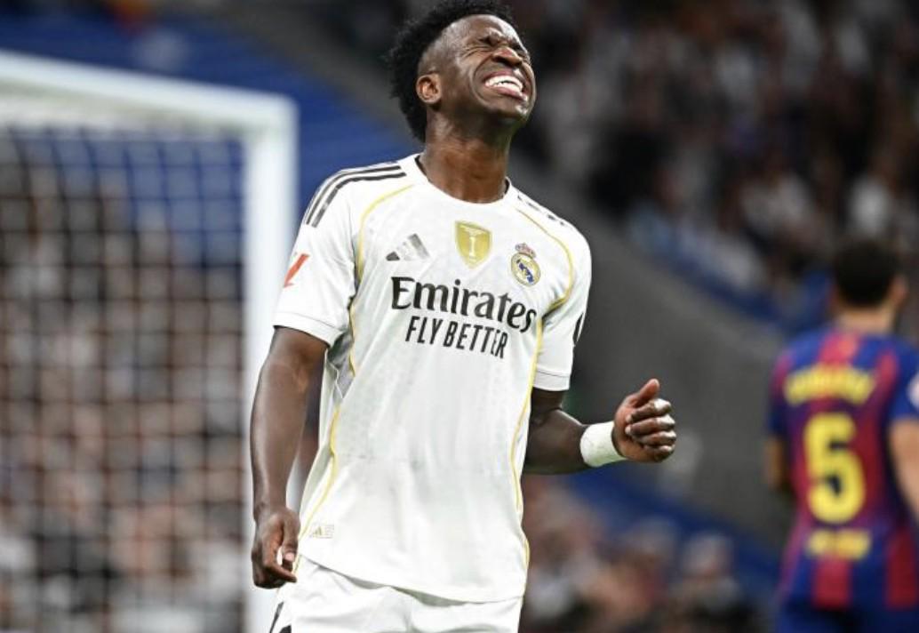 队报揭秘：维尼修斯为何总感被换下，皇马内部矛盾升级