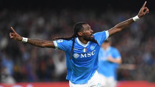 米体：安古伊萨合同存疑，费内巴切与加拉塔萨雷展开激烈争夺