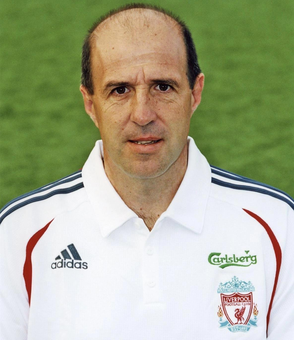 利物浦传奇守门员教练奥乔托雷纳逝世，曾助红军05年欧冠登顶