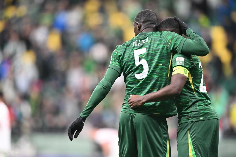 国安内讧升级！外援队长法比奥赛后怒斥恩加德乌：连送海牛3球