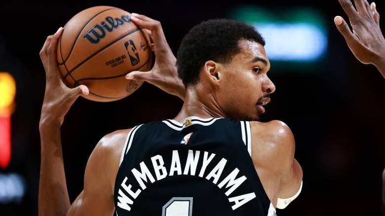 文班亚马连续89场盖帽！狂轰24+15+4+1+1率马刺四连胜